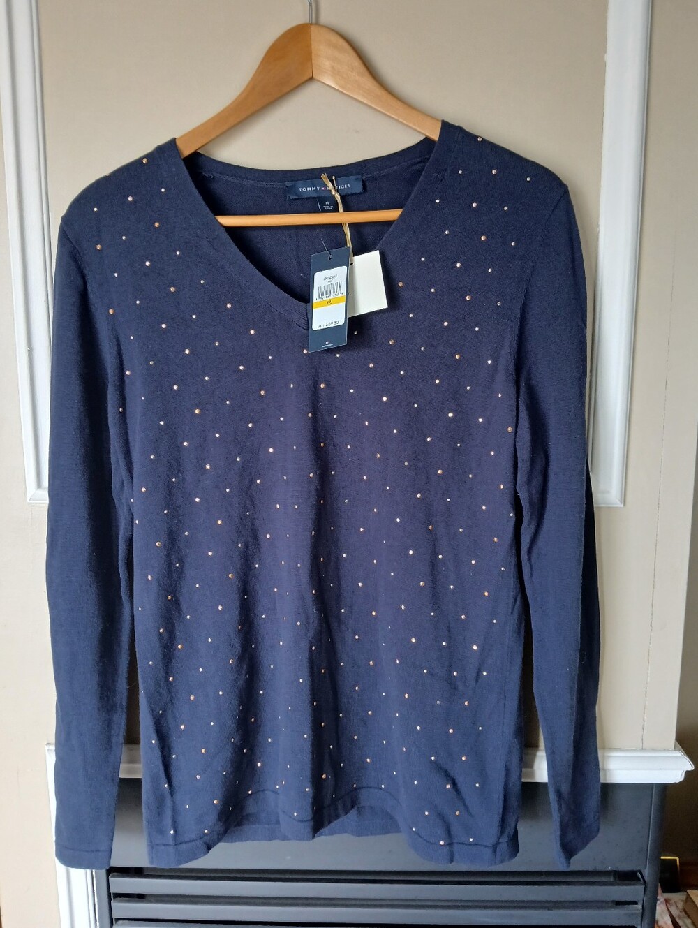 Tommy Hilfiger | NWT Navy blue v-neck long sleeve sweater Women's Size Medium